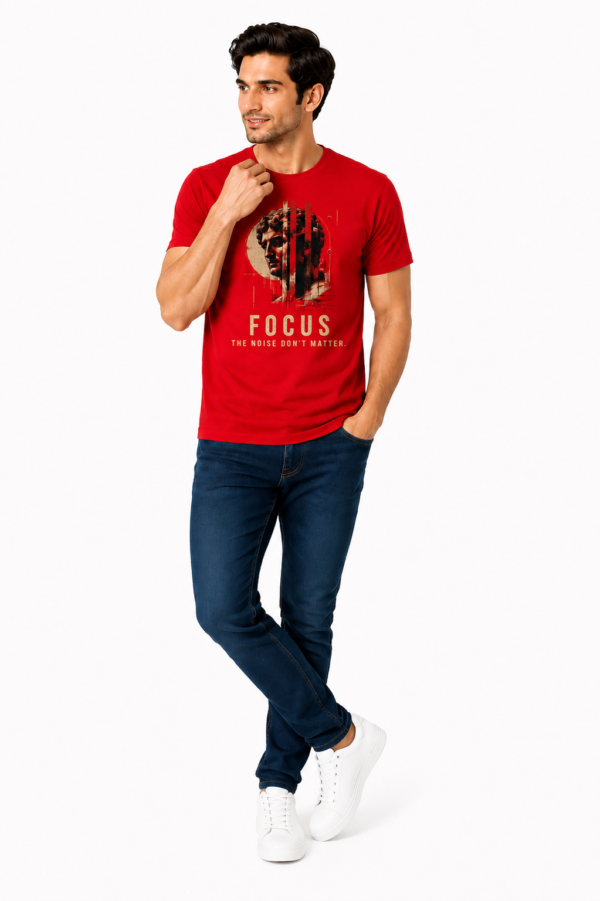 Regular T Shirt Red Focus the noise don’t matter