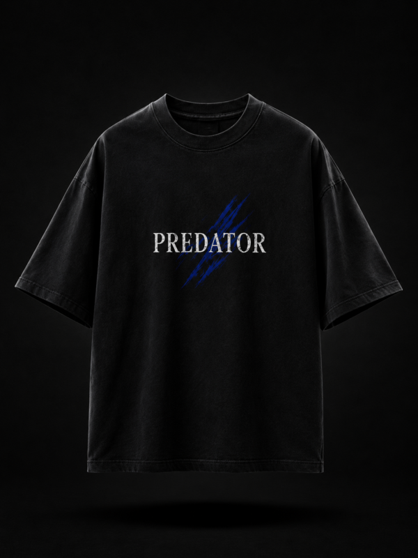 PREDATOR: OVERSIZED TEE